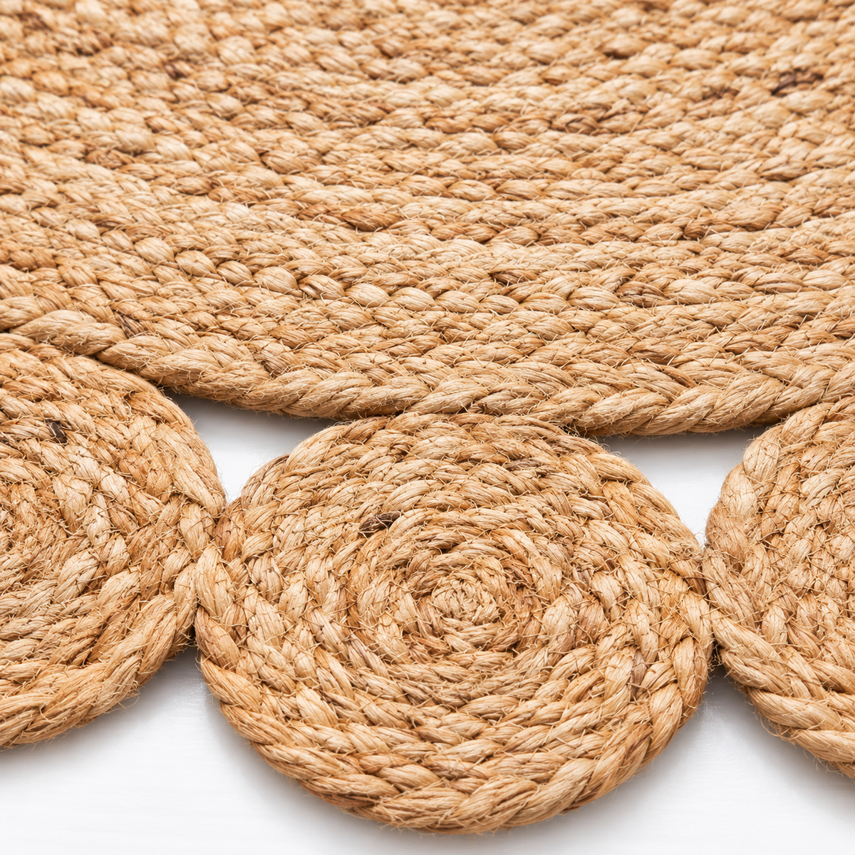 Round Natural Jute Medallion Rug – Braided Circle Border Area Rug for Living Room, Bedroom & Boho